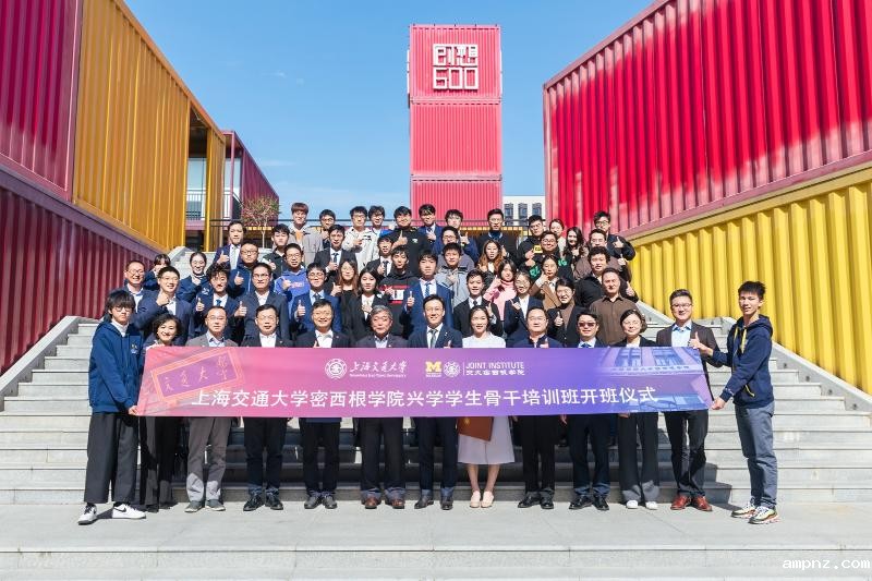 20251027_160432_919.jpg 学院开展“兴学”学生骨干培训班.jpg