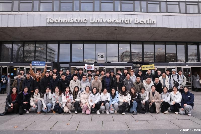 20251027_160902_422.jpg 学院打造多元丰富的海外一流实践育人及教学基地.jpg