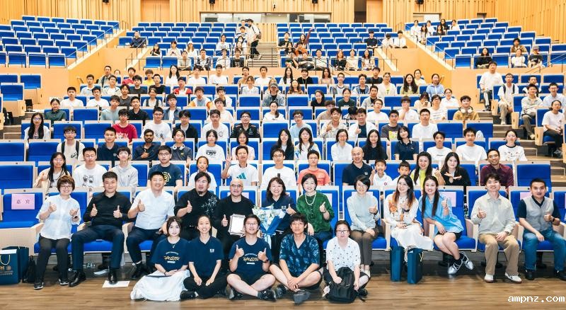 20251027_161028_669.jpg 学院开展“孔祥东的音乐分享会”活动.jpg