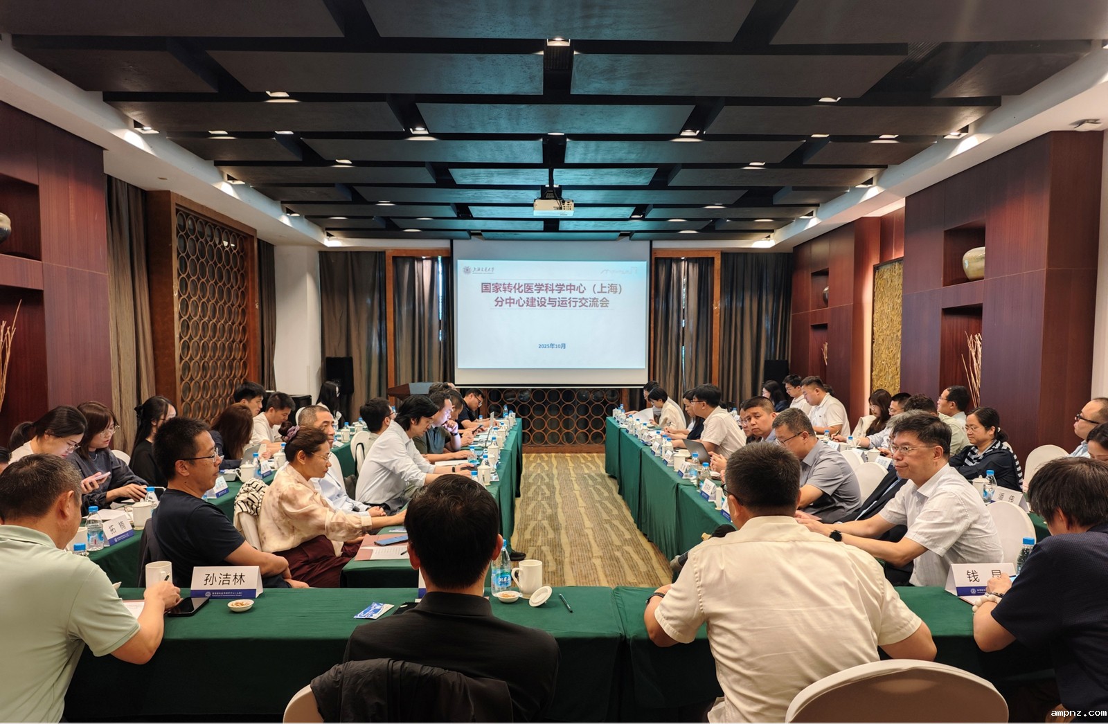 转化医学研究院：党业融合坚守初心使命，“交大之光”为人类健康